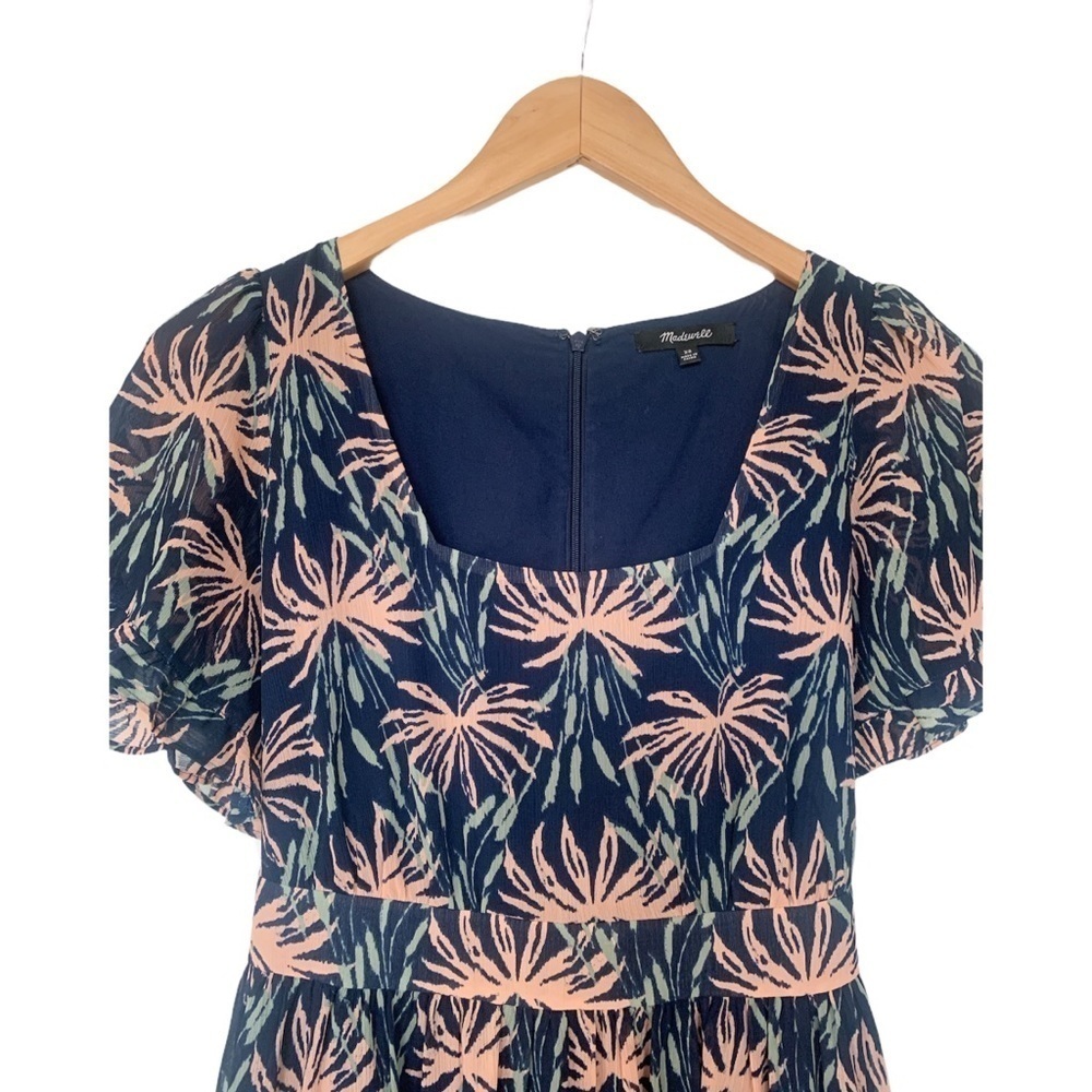 Madewell Ruffle-Sleeve Midi Dress in Oasis Palms - Picture 6 of 11